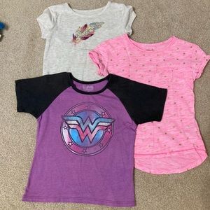 🥳 4/$25 Bundle of size 4 girls short sleeve shirts (wonder woman)